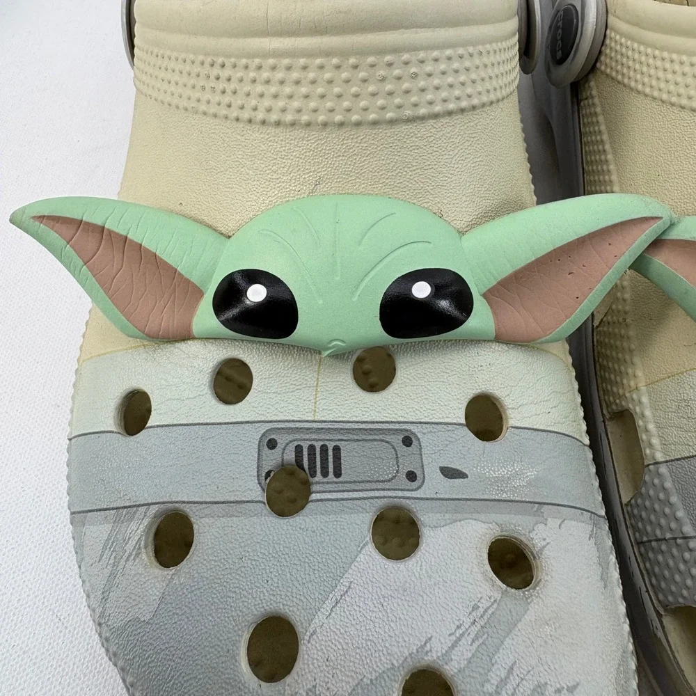 Crocs Star Wars The Mandalorian Grogu Baby Yoda Clogs Tan Grey‎ Mens 9 Womens 11